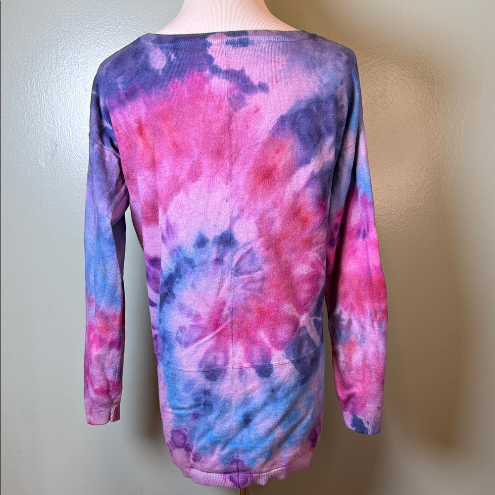 Tie-Dye Long Sleeve Women's Top - Picture 5 of 8